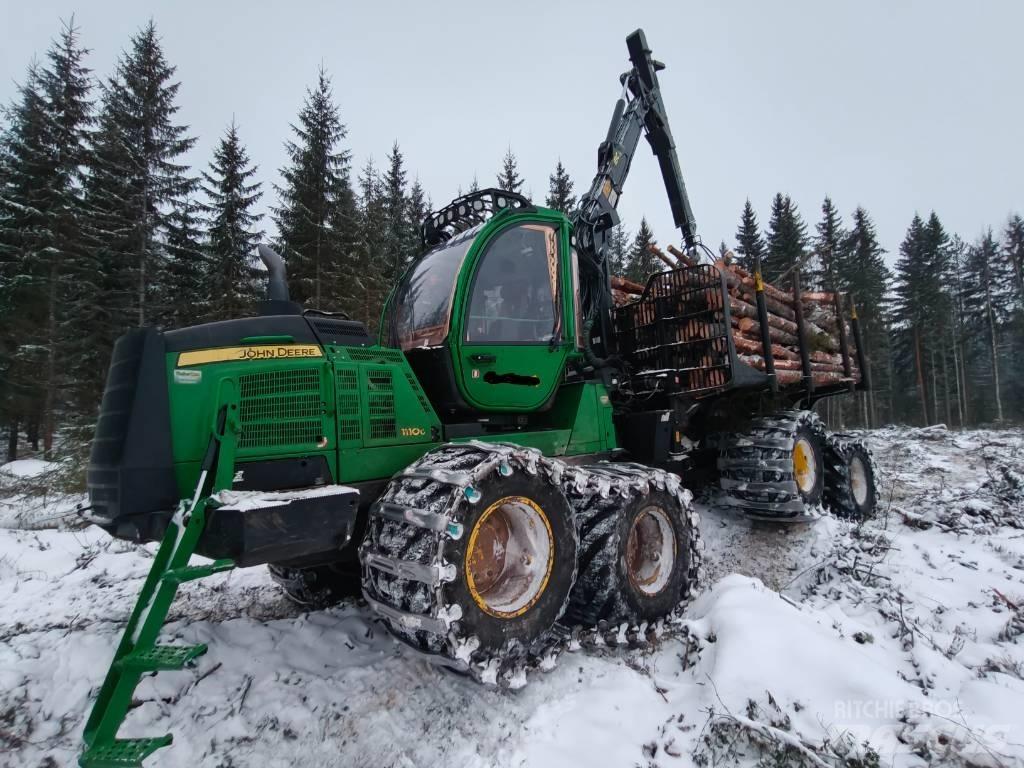 John Deere 1110G Lesné traktory