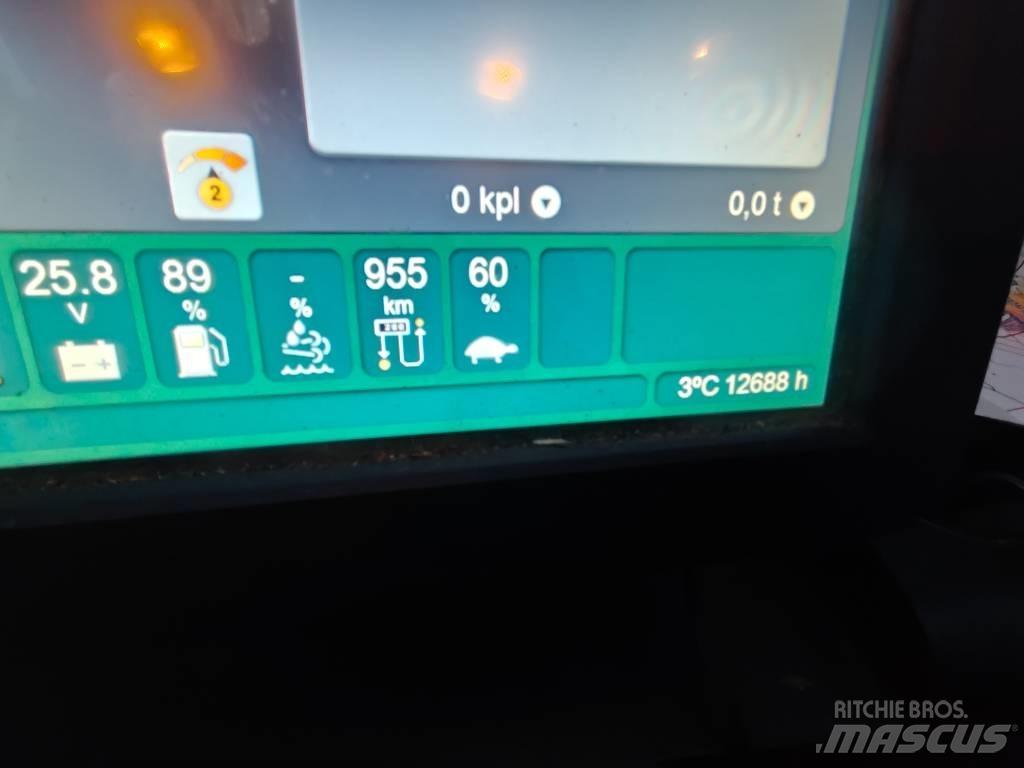 John Deere 1110G Lesné traktory