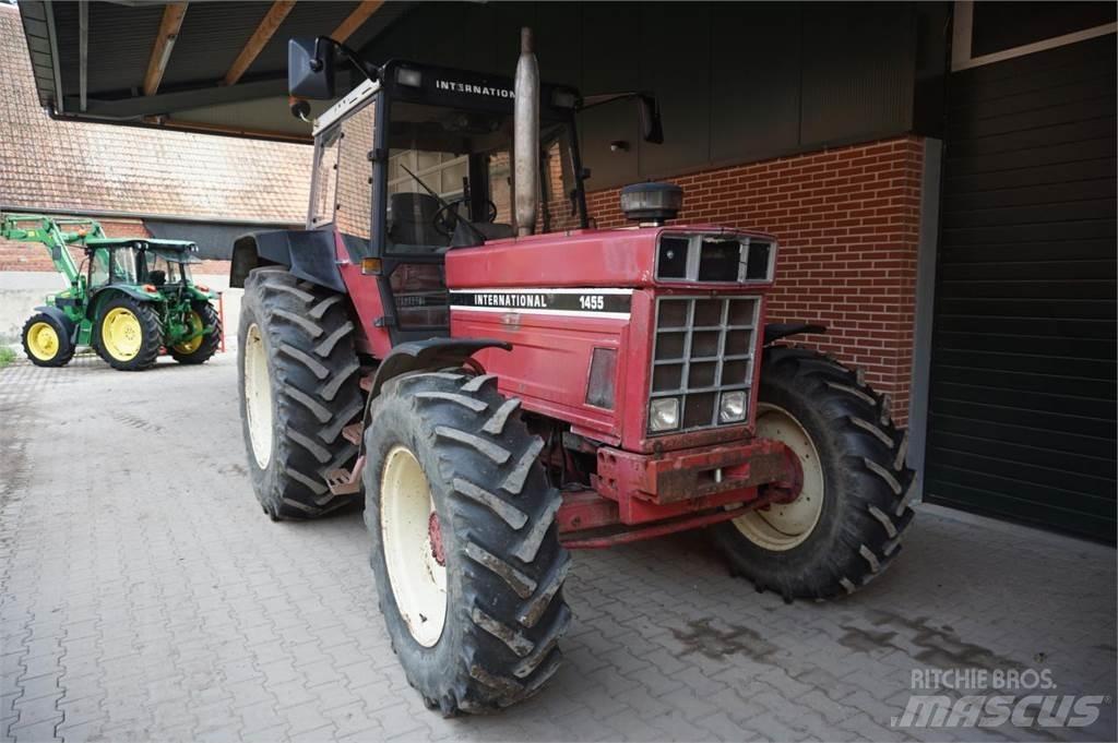 Case IH IHC 1455 Traktory