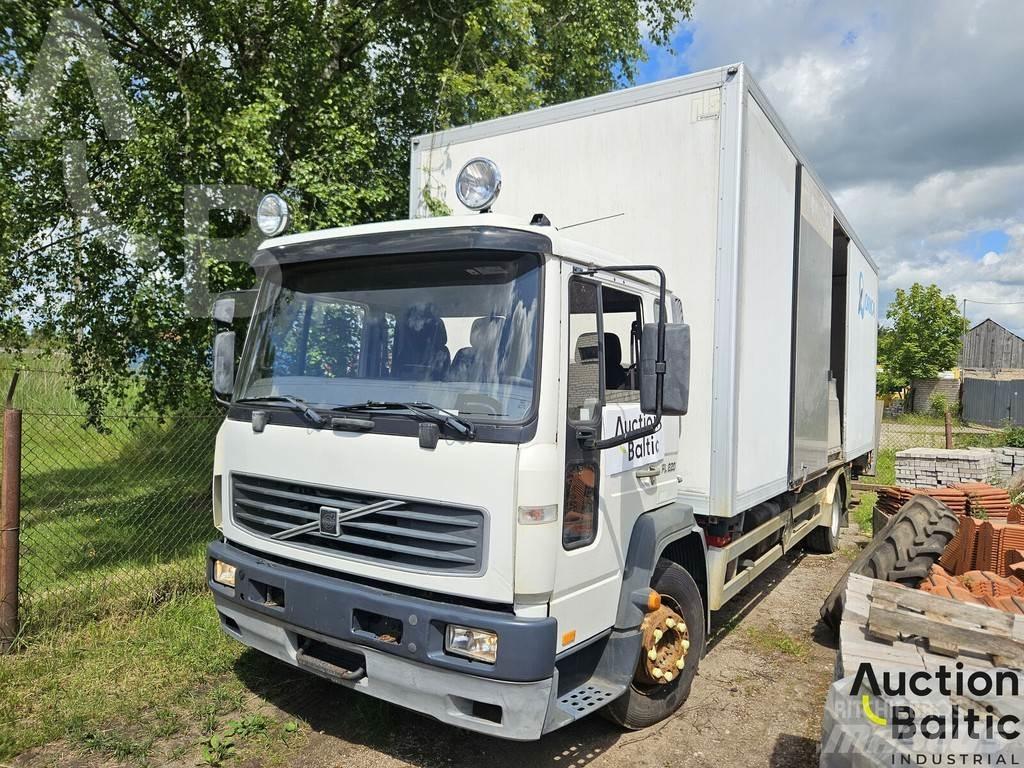 Volvo FL615 Skriňová nadstavba