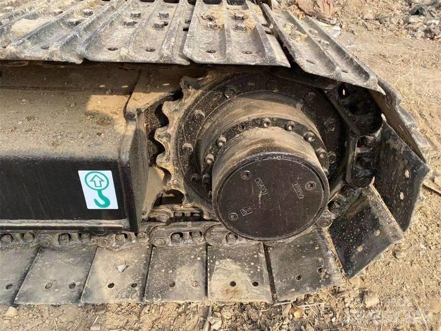 Hitachi EX75 Pásové rýpadlá