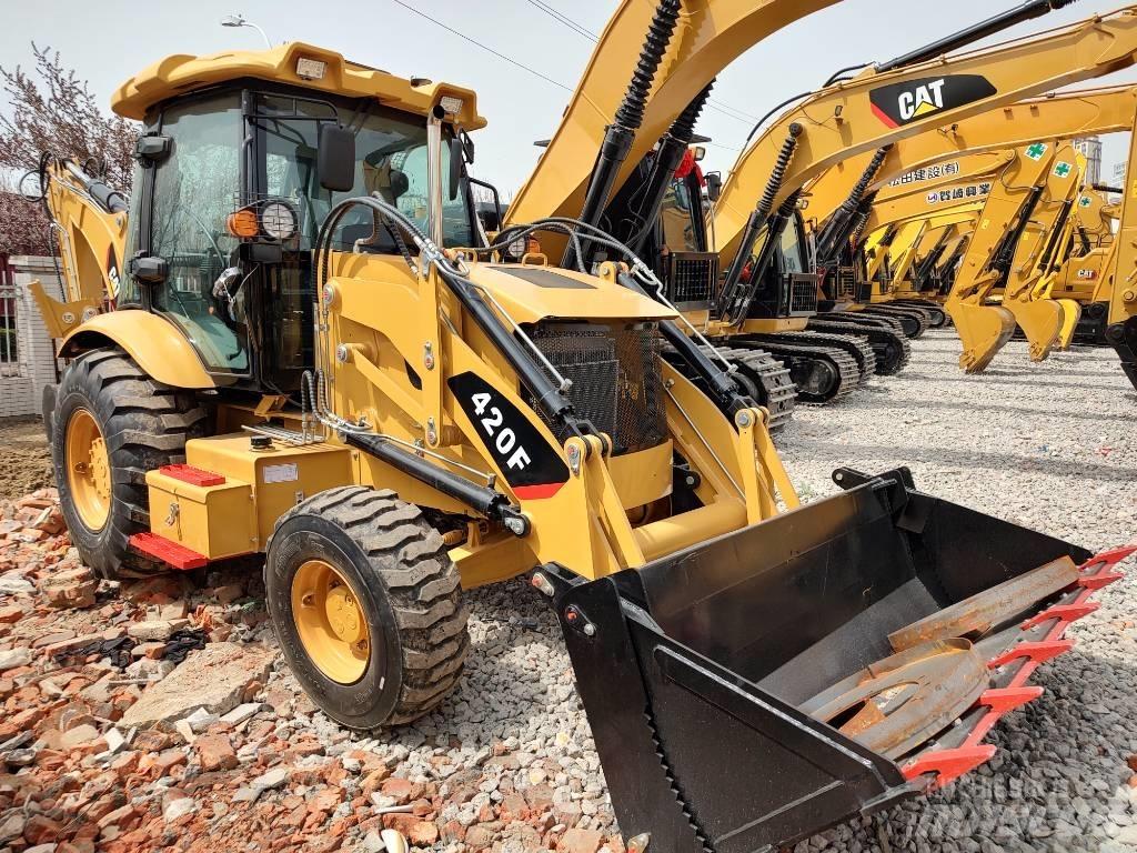 CAT 420 F Rýpadlo-nakladače