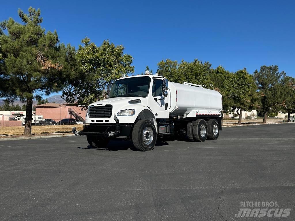 Freightliner M2 Cisterny na vodu