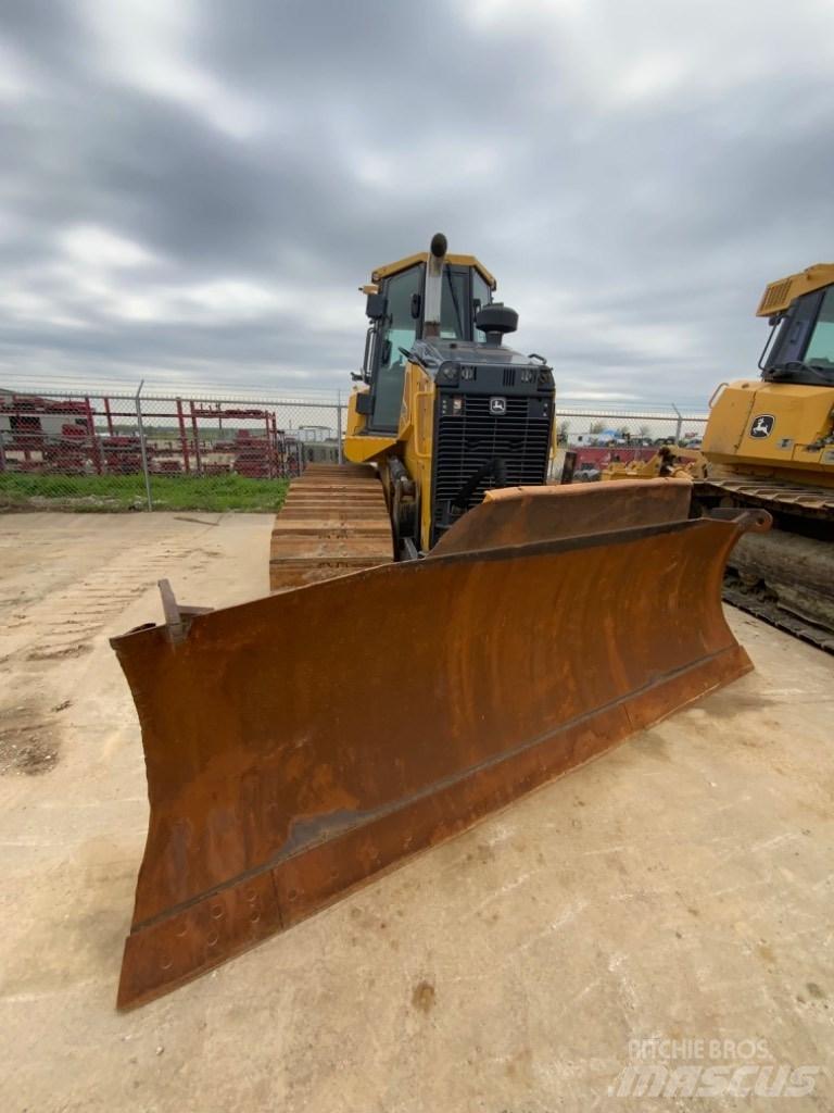 DEERE 750K Pásové dozéry