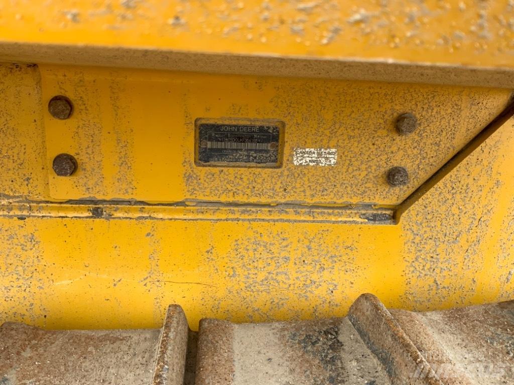 DEERE 750K Pásové dozéry