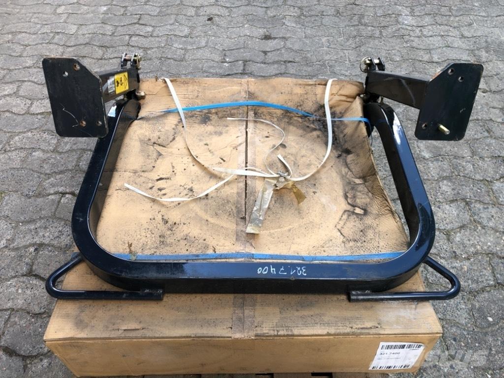 Iseki TH4 Kompaktné prídavné zariadenie pre traktory