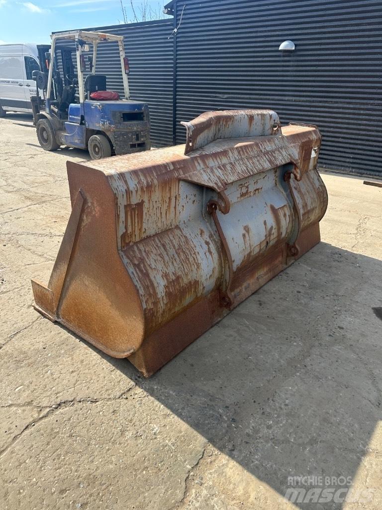 Volvo 2500mm Lopaty