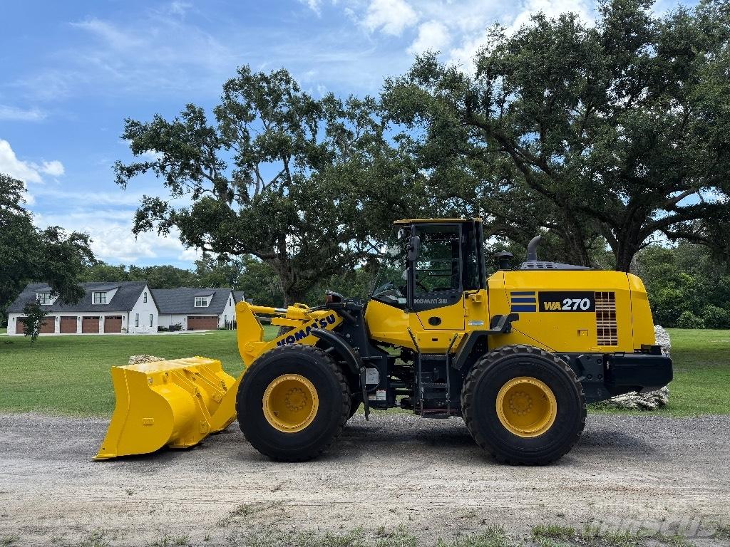 Komatsu WA 270-8 Kolesové nakladače