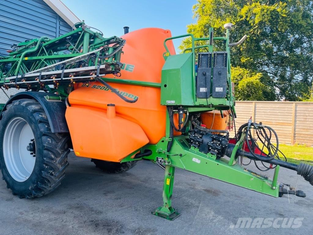 Amazone UX 5200 Ťahané postrekovače