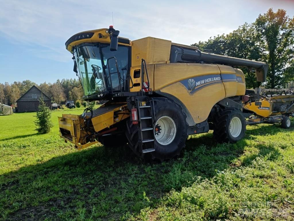 New Holland CX 8.90 Kombinované zberacie stroje