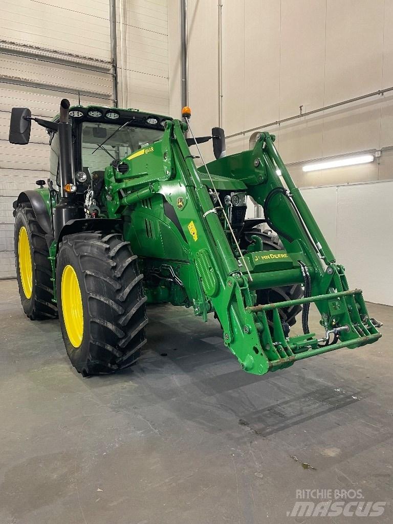 John Deere 6155R Traktory