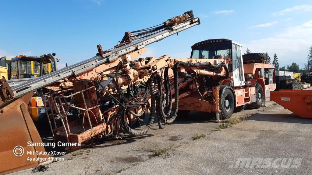 Sandvik DT 920I Tunelové a podzemné banské vŕtačky