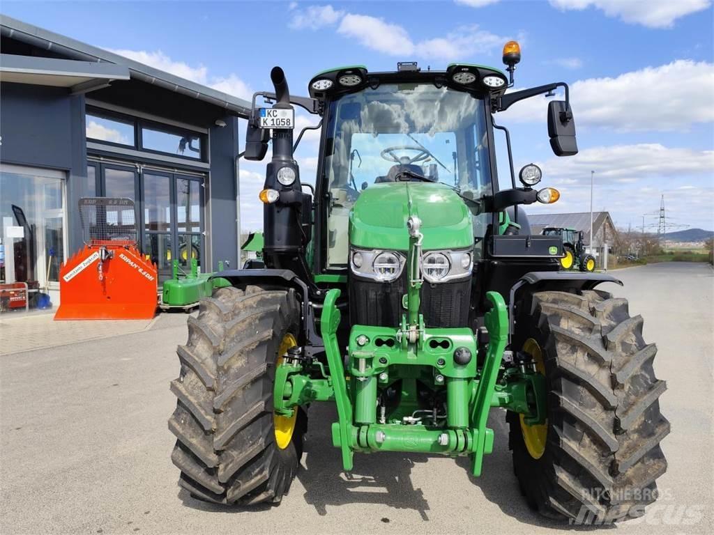 John Deere 6100M Traktory