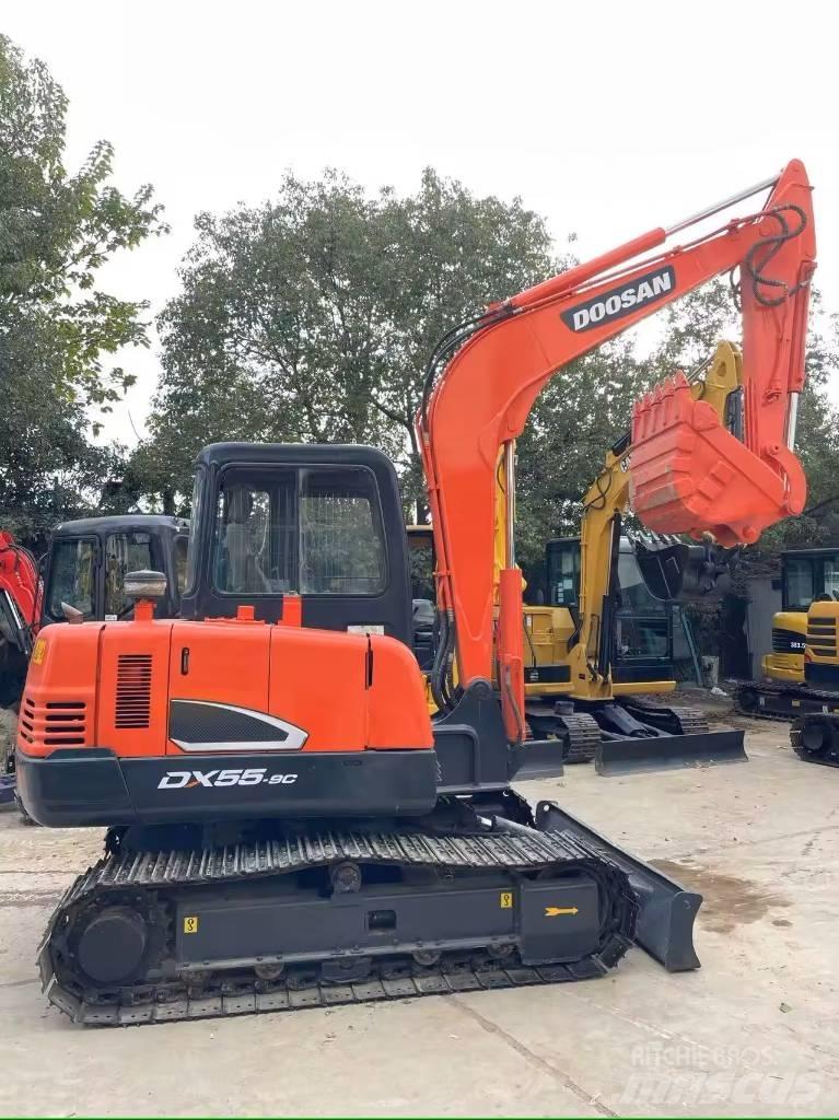 Doosan DX55-9C Pásové rýpadlá