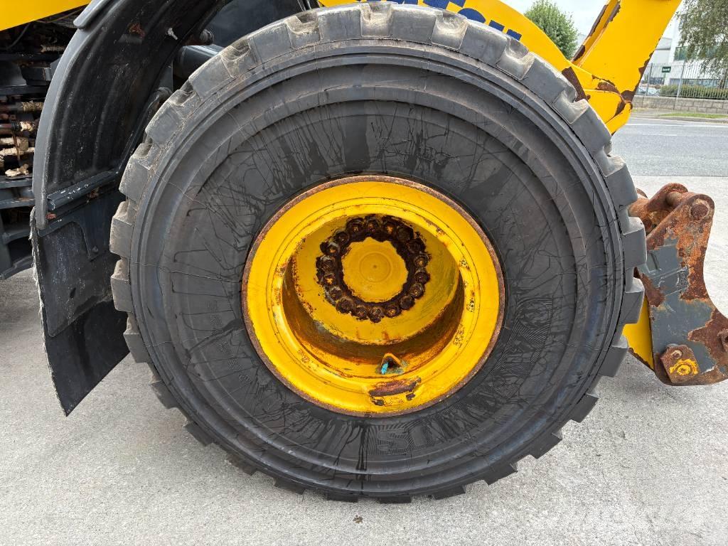Komatsu WA380-8 Kolesové nakladače