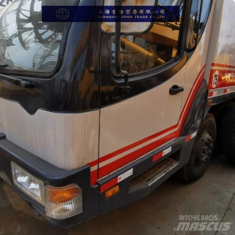 Zoomlion QY 50 Univerzálne terénne žeriavy