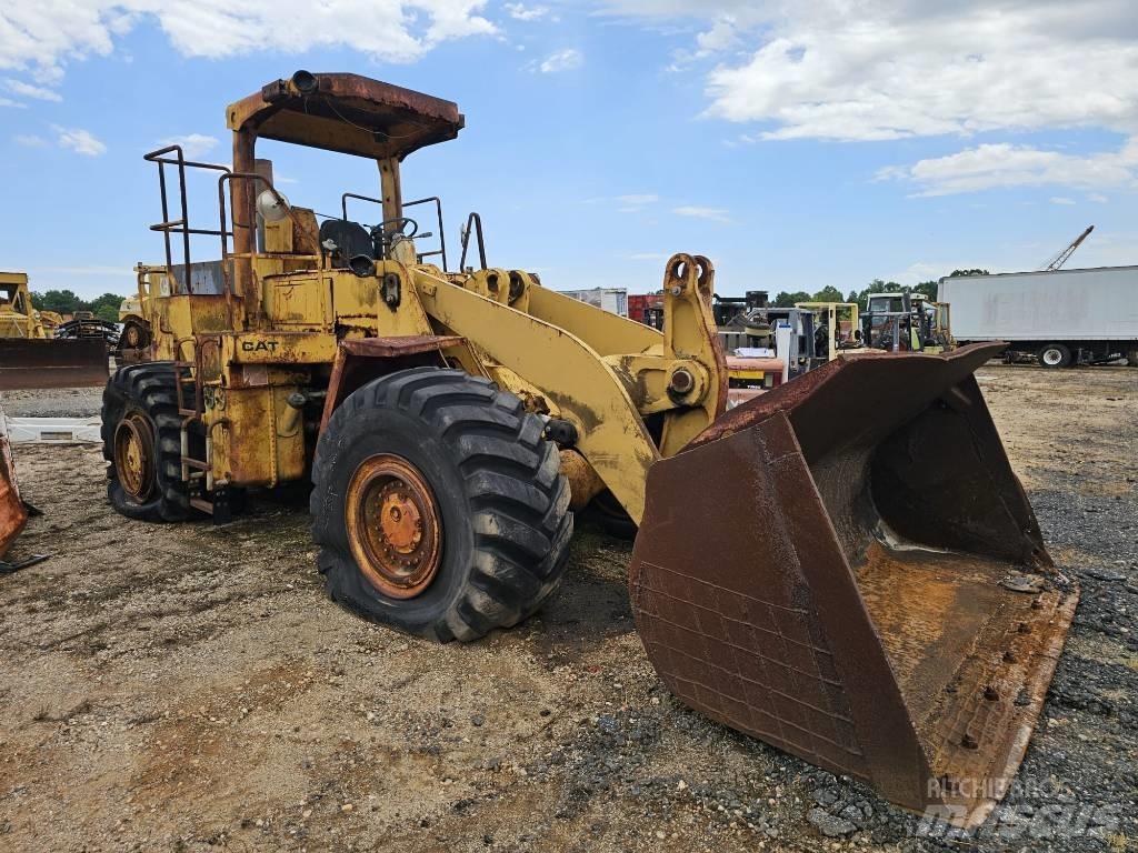 CAT 966 D Kolesové nakladače