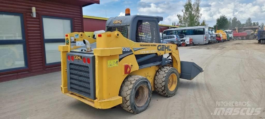 Gehl R 260 Šmykom riadené nakladače