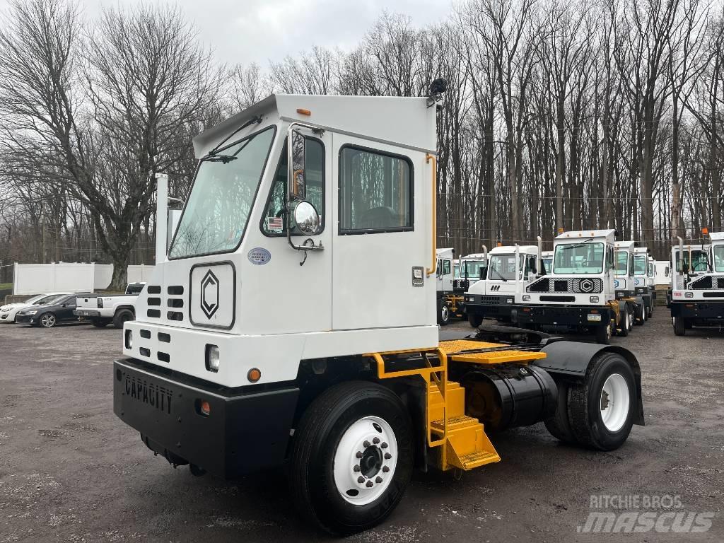 Capacity TJ5000 DOT Terminálový ťahač