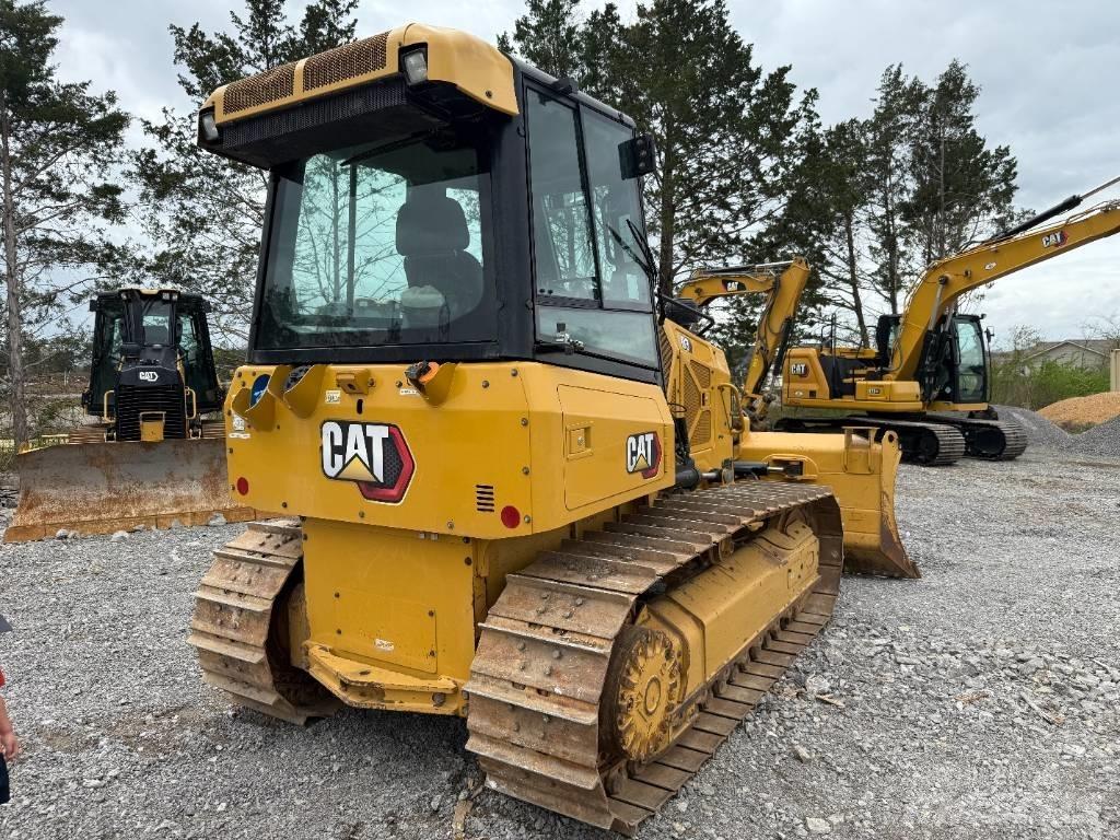 CAT D3 Pásové dozéry