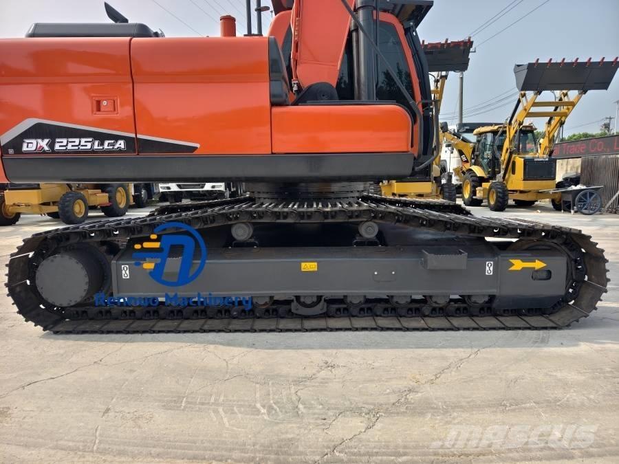 Doosan DX 225 LCA Pásové rýpadlá