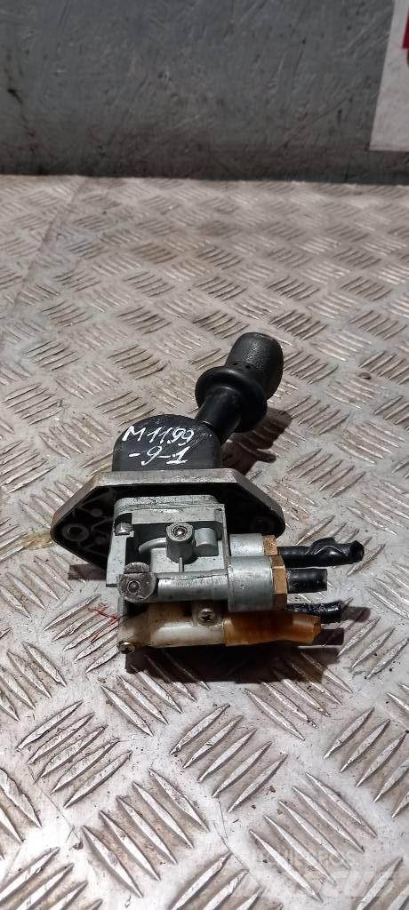 MAN TGM    81523156156 Kabíny a interiér