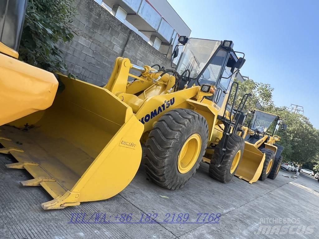 Komatsu WA320 Kolesové nakladače