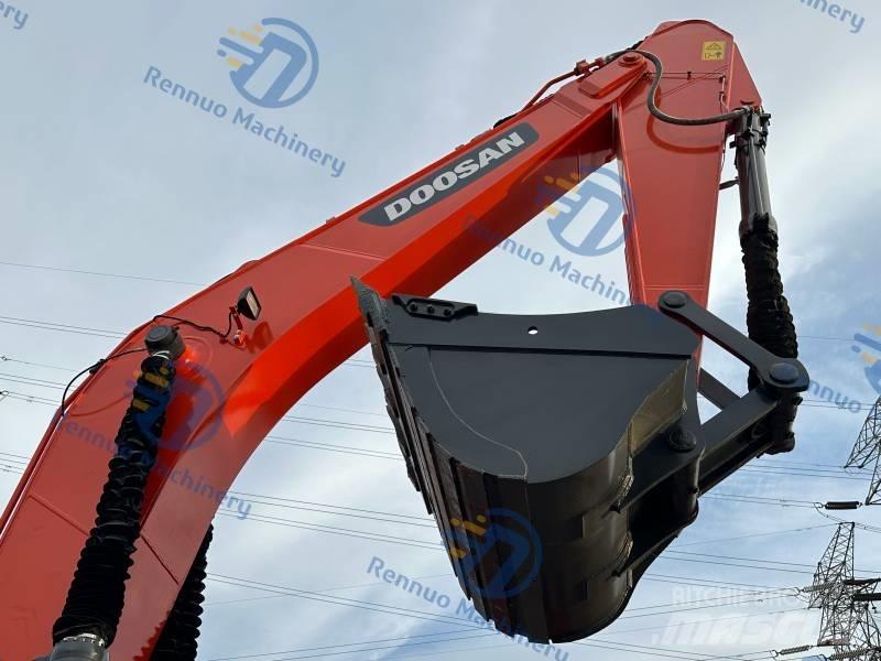 Doosan DX 300LC-9C Pásové rýpadlá