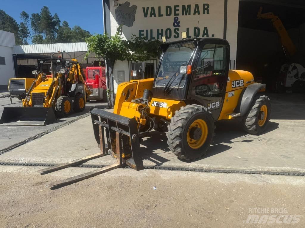JCB 527-55 Teleskopické nakladače pre poľnohospodárstvo