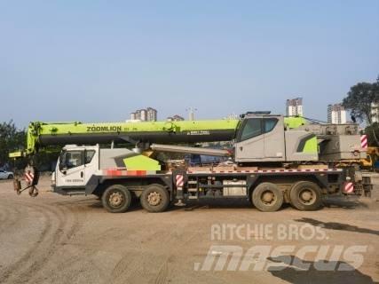 Zoomlion ZTC 350 H Univerzálne terénne žeriavy
