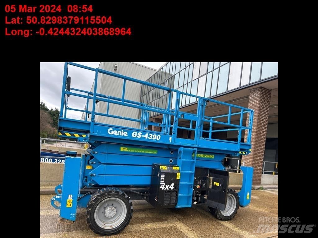 Genie GS 4390 Nožnicové zdvíhacie plošiny