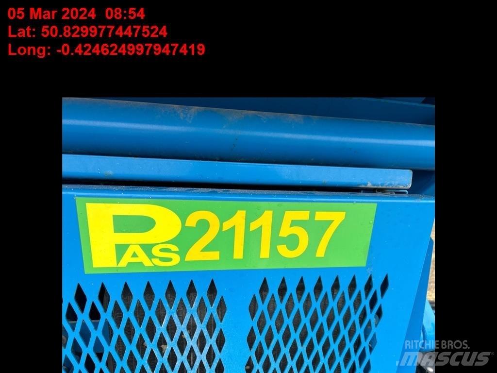 Genie GS 4390 Nožnicové zdvíhacie plošiny