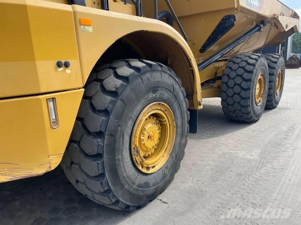 CAT 735C Kĺbové nákladné autá