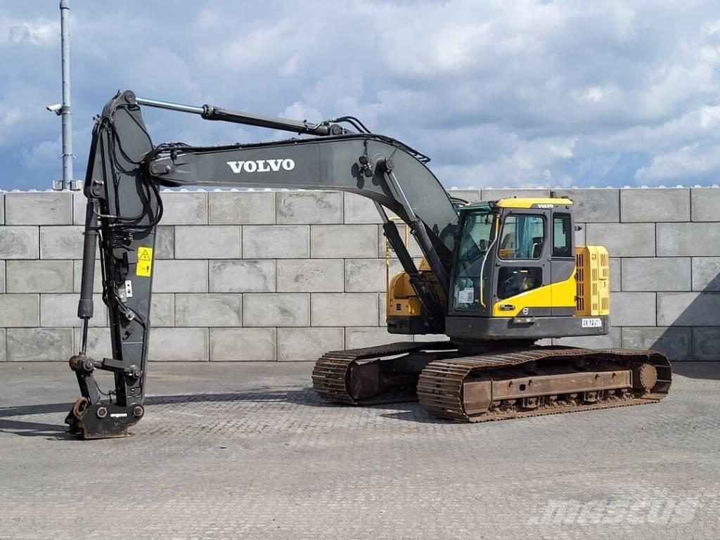 Volvo ECR 235 DL Pásové rýpadlá