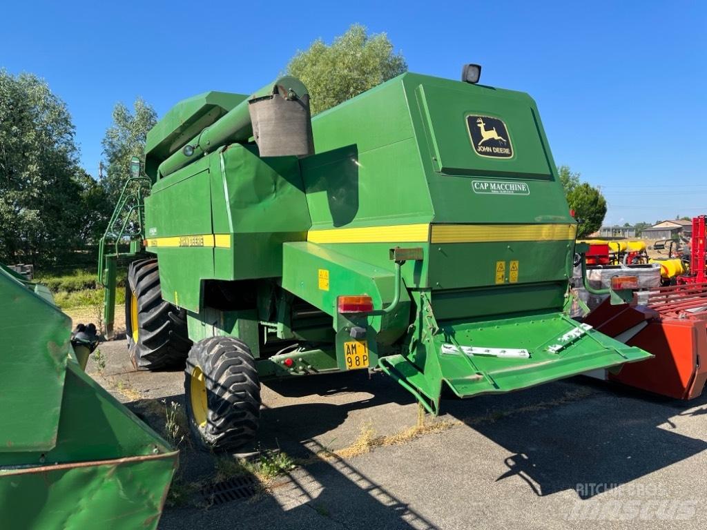 John Deere 2256 Kombinované zberacie stroje