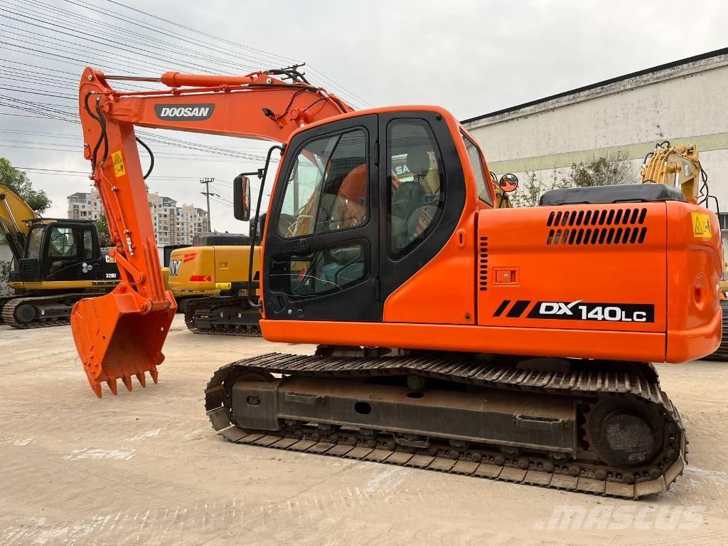 Doosan DX 140 LC Pásové rýpadlá