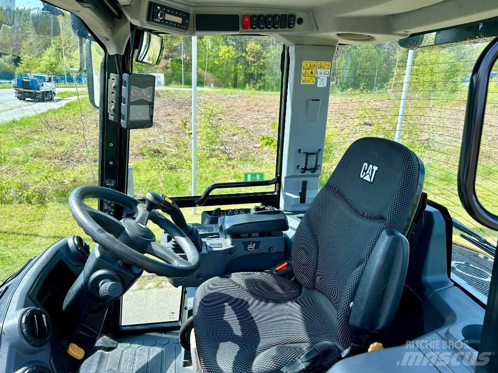 CAT 908NG Kolesové nakladače