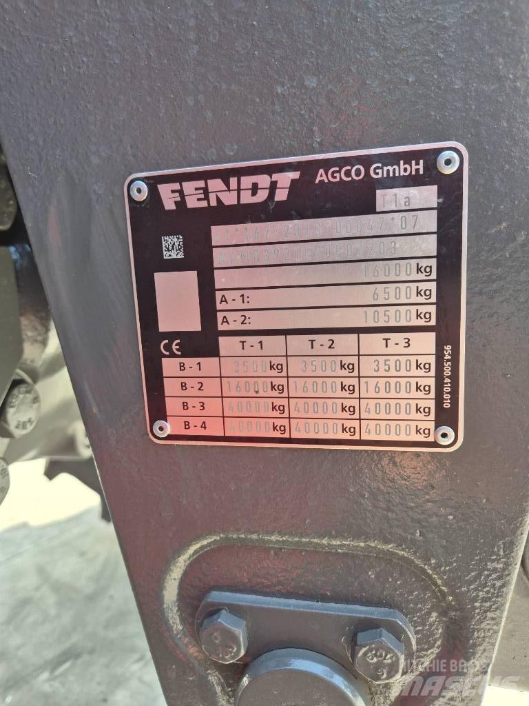 Fendt 822 Vario Traktory