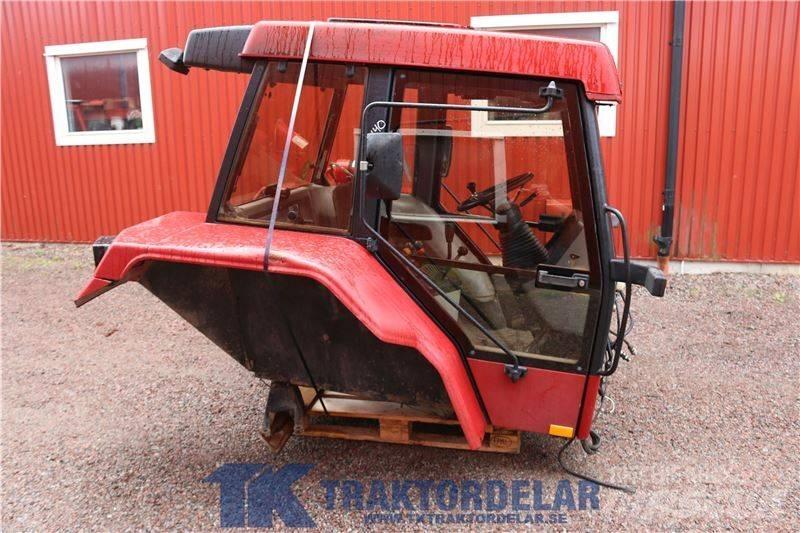 CASE 5140 Maxxum Kabíny a interiér