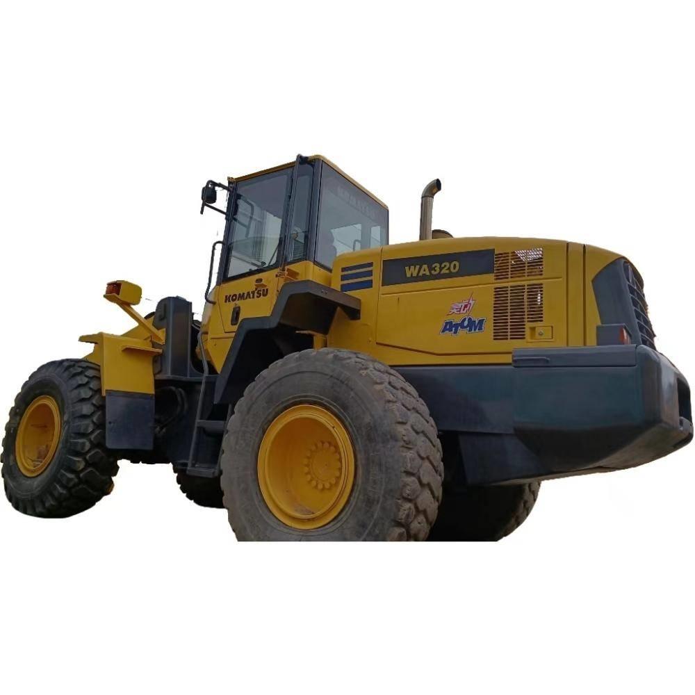 Komatsu WA 320 Kolesové nakladače