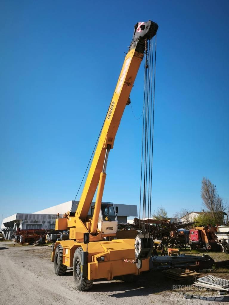 Locatelli Gril 835 Žeriavy pre ťažký terén