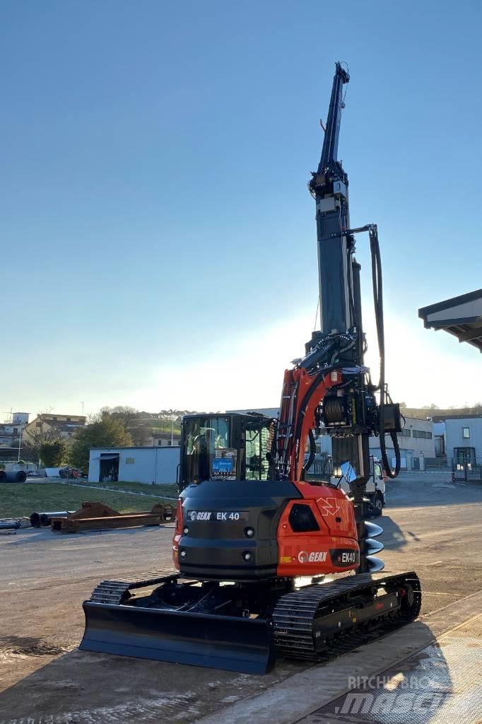  GEAX EK40L Pilierovej žeriav