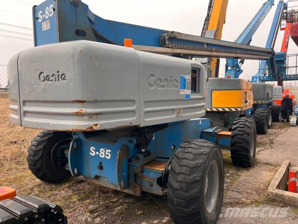 Genie S 85 Kĺbové plošiny