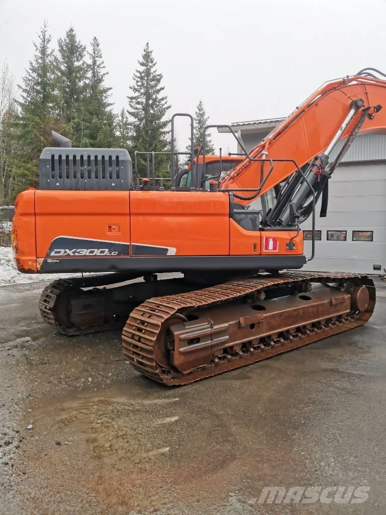 Doosan DX 300 LC-5 Pásové rýpadlá