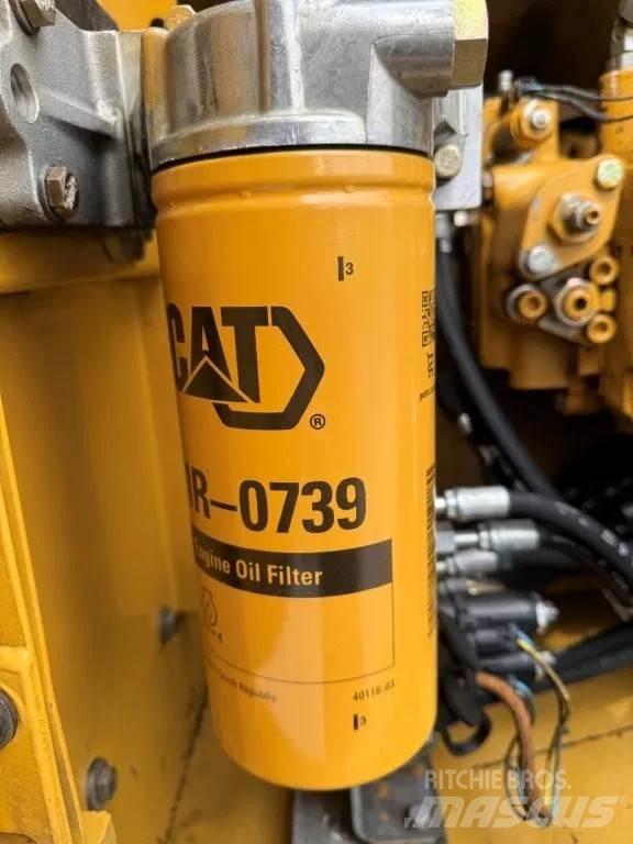 CAT 323DL (320DL) Pásové rýpadlá