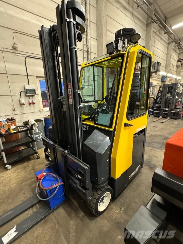 Combilift CBE3000 4 cestné vysokozdvižné vozíky