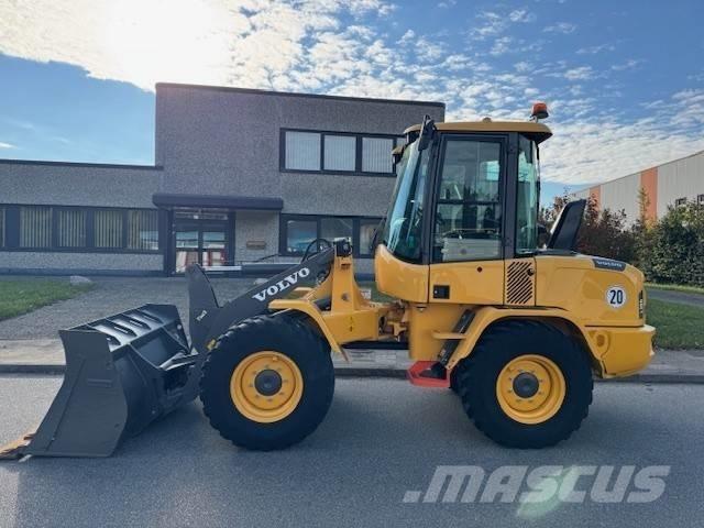 Volvo L 30 G Kolesové nakladače