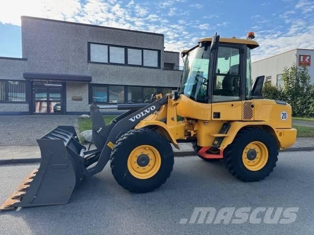 Volvo L 30 G Kolesové nakladače