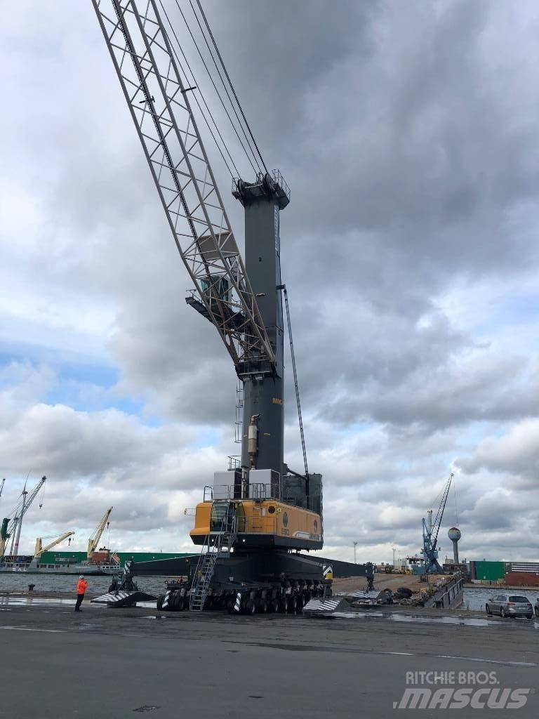 Liebherr LHM550 Prístavné žeriavy