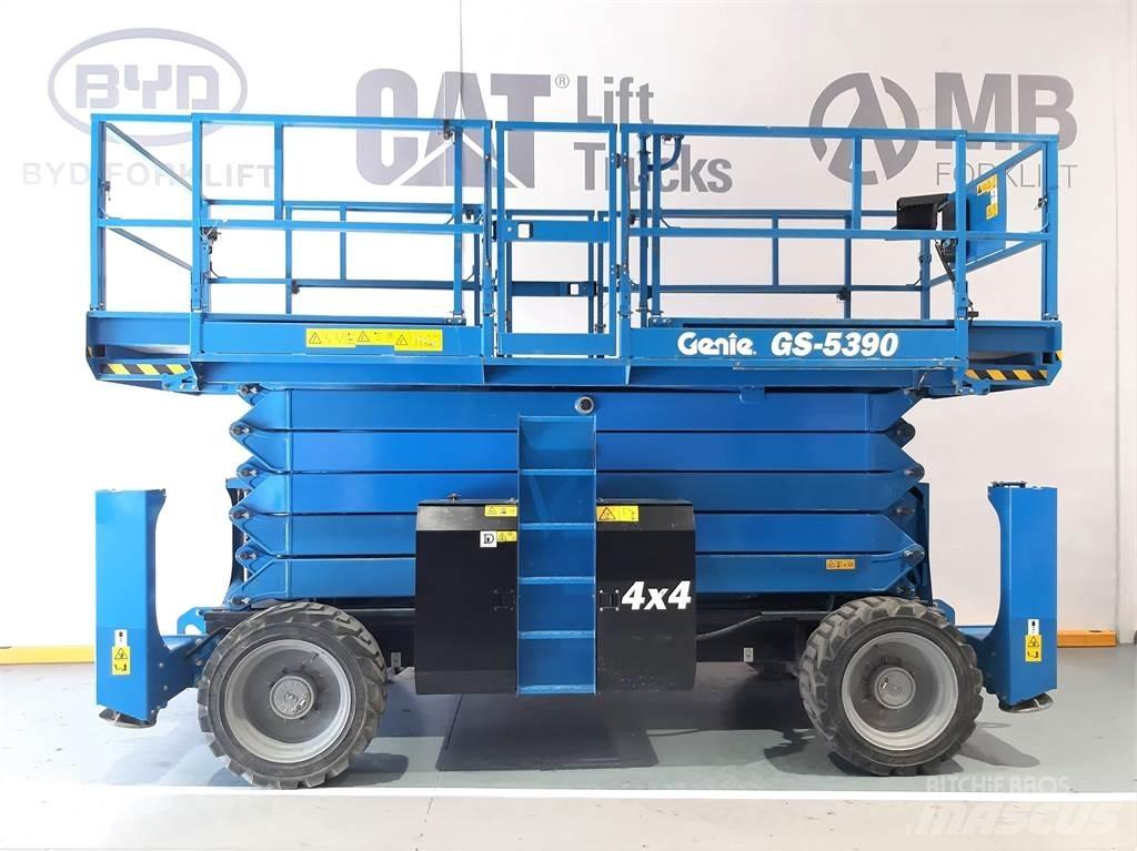 Genie GS5390RT Nožnicové zdvíhacie plošiny